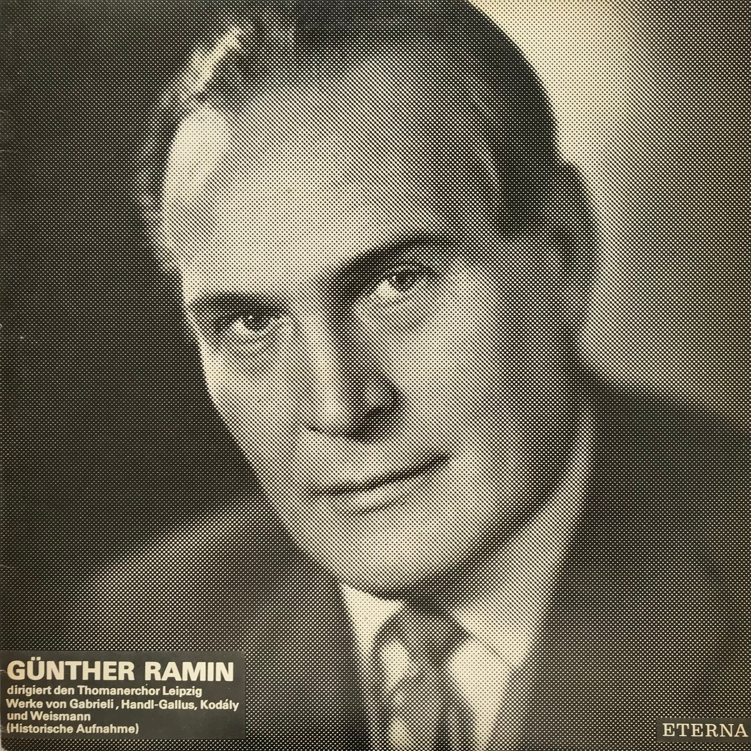 Günther Ramin dirigiert den Thomanerchor Leipzig